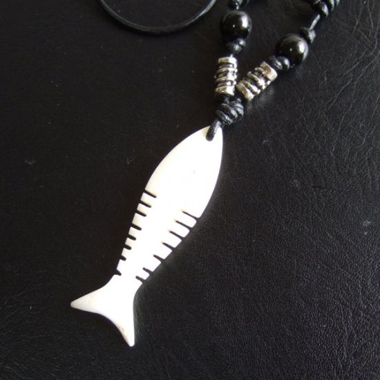 ボーンカービングペンダント【魚】 - 14076zhc