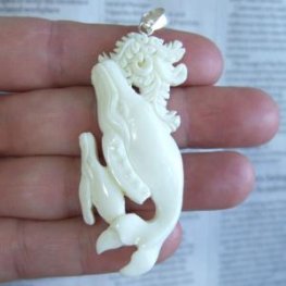 【表示現品】ボーンカービングペンダント【ザトウクジラ親子】 - 14081eia