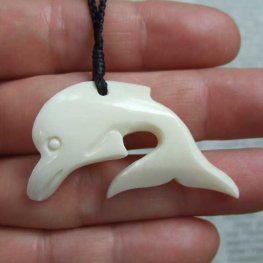 ボーンカービングペンダント【イルカ】 - BCT-30018