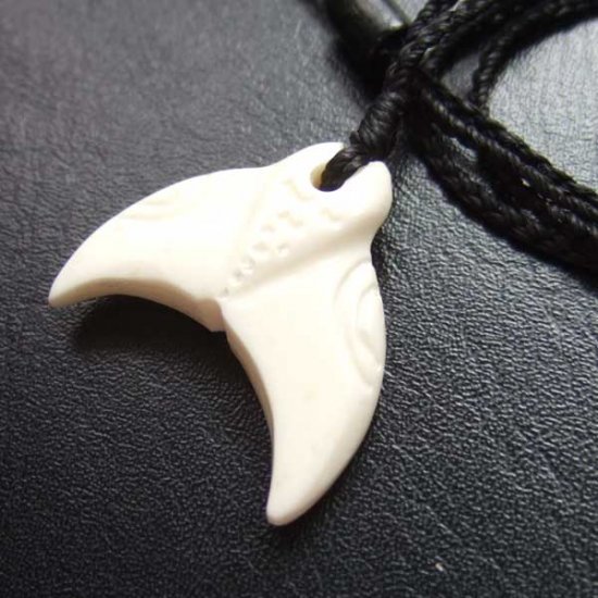 【表示現品】ボーンカービングペンダント【ホエールテール】 - BCT-30020