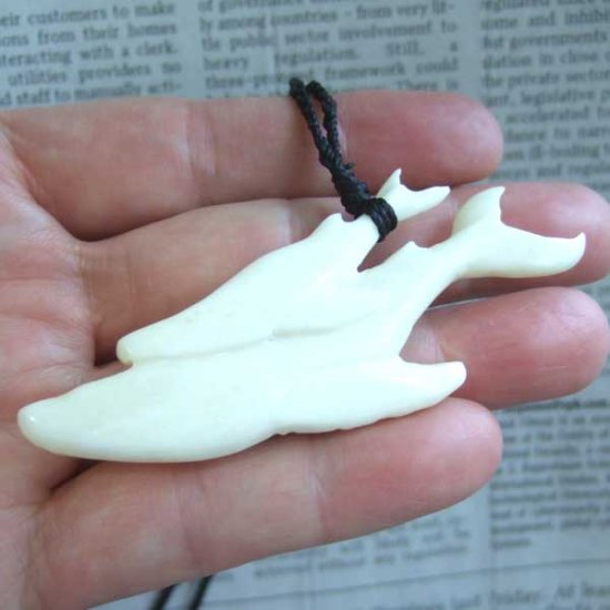 ボーンカービングペンダント【クジラ】 - BCT-30032 《一点もの》