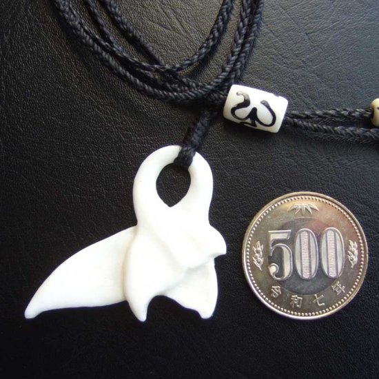 ボーンカービングペンダント【ホエールテール】 - BTC-30066 《一点もの》