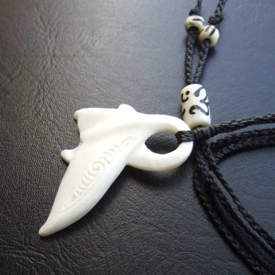 ボーンカービングペンダント【ホエールテール】 - BTC-30066 《一点もの》