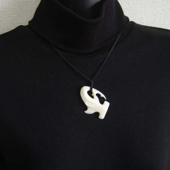 ボーンカービングペンダント【ハンマーヘッド】 - BTC-30067《一点もの》