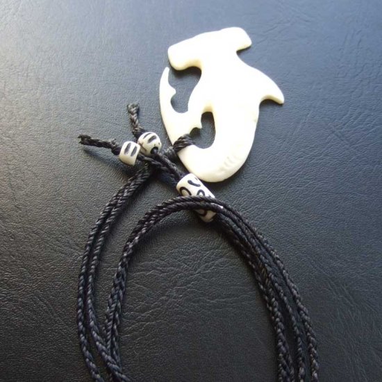 ボーンカービングペンダント【ハンマーヘッド】 - BTC-30067《一点もの》