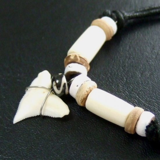 本物のサメの歯ネックレス - 20008thd