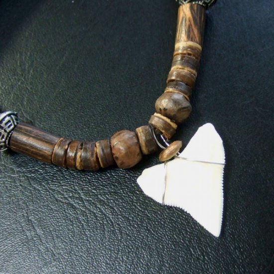 2.5cm メジロザメ 本物のサメの歯ネックレス - 20034etk