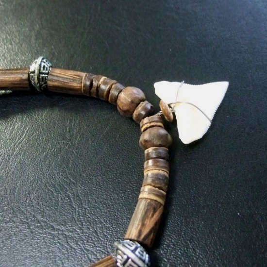 2.5cm メジロザメ 本物のサメの歯ネックレス - 20034etk