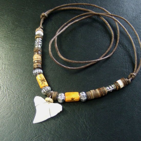 2.2cm メジロザメ 本物のサメの歯ネックレス - 20035etk