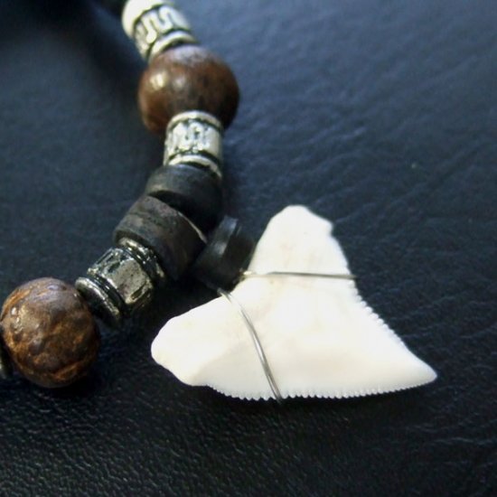 本物のサメの歯ネックレス - 20037etk