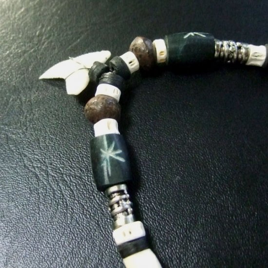 本物のサメの歯ネックレス - 20046etk