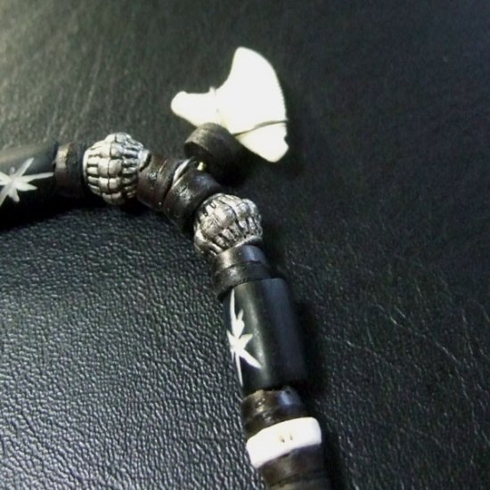 本物のサメの歯ネックレス - 20048etk