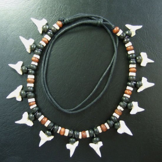 本物のサメの歯ネックレス - 20057esw