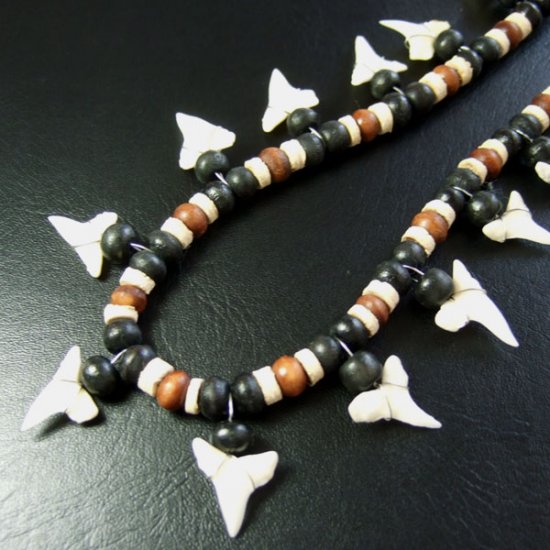 本物のサメの歯ネックレス - 20057esw