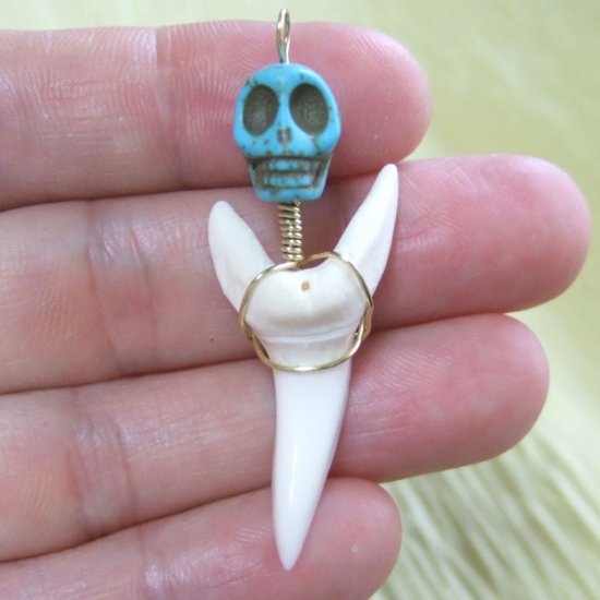 【表示現品】大サイズ アオザメの歯（約4.1cm）ペンダント - 20120zhb