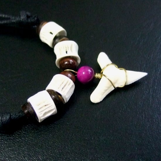 メジロザメ 本物のサメの歯ネックレス - 20125zhc