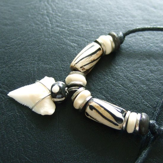 メジロザメ 本物のサメの歯ネックレス - 20166zhd