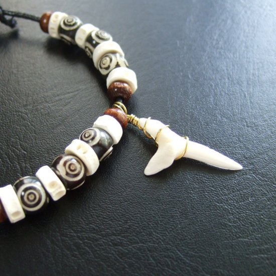 アオザメの歯（約2.7cm）ボーンビーズネックレス - 20185zhc