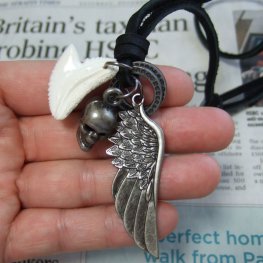 【表示現品】大型イタチザメの歯ペンダント - 20508zhb