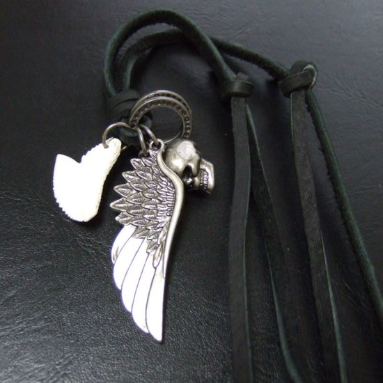 【表示現品】大型イタチザメの歯ペンダント - 20508zhb