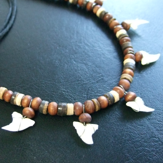 本物のサメの歯ネックレス - 20601esw