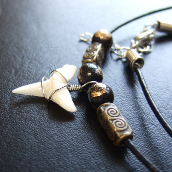 【表示現品】オオメジロザメの歯（下）　チョーカー - 20745zhb