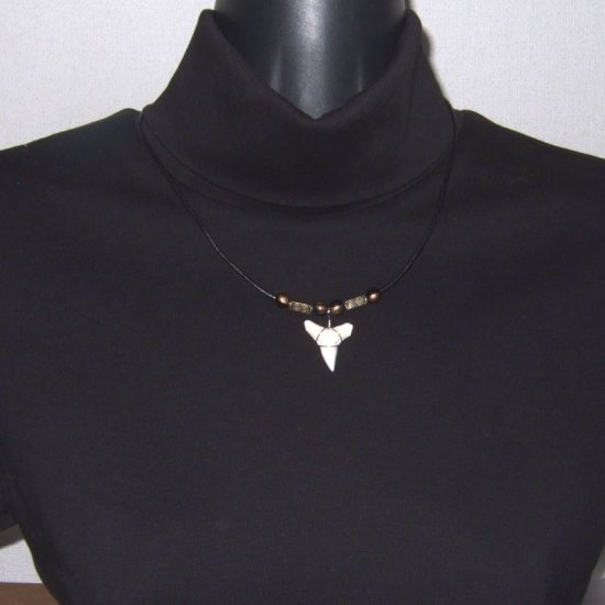 【表示現品】オオメジロザメの歯（下）　チョーカー - 20747zhb