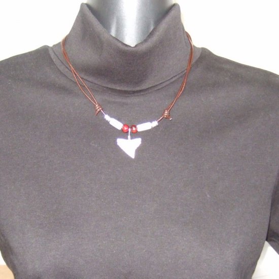 【表示現品】オオメジロザメの歯（上あご）ネックレス - 20755zhb