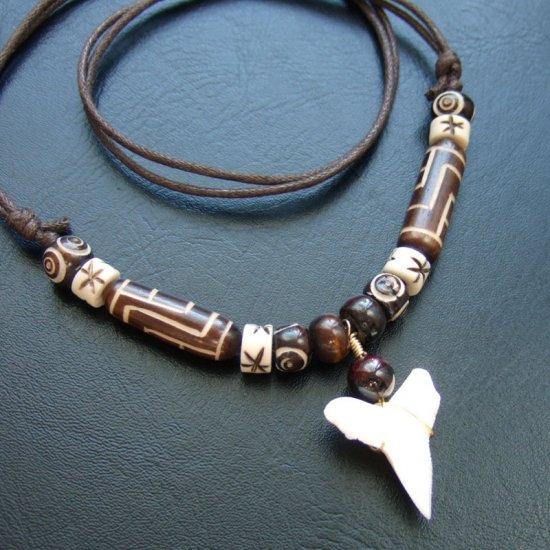 【表示現品】オオメジロザメの歯（下あご）ネックレス - 20776zhb