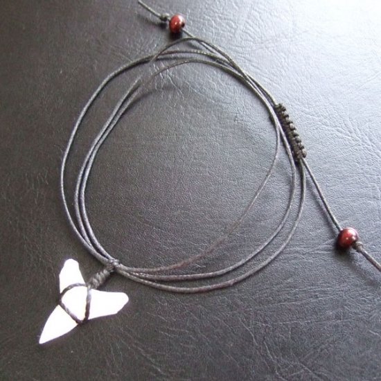 【表示現品】オオメジロザメの歯コードネックレス（下あごの歯・大） - 20868zhb