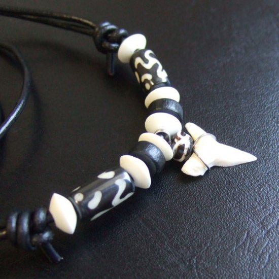 【表示現品】サメの歯ネックレス（オオメジロザメの歯） - 20928zhb