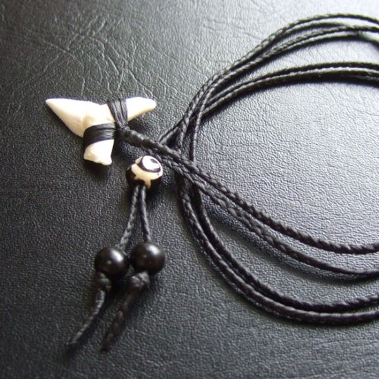 【表示現品】本物のサメの歯（ブル・シャーク）ネックレス - 20987zhb