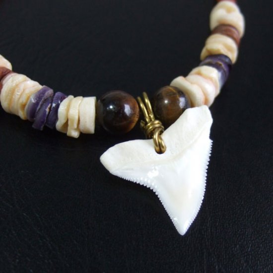 【訳あり現品】オオメジロザメの歯・ビーズネックレス - 21054zhb