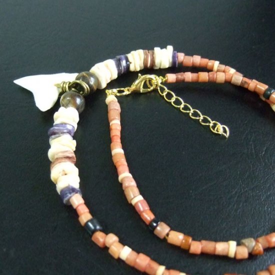 【訳あり現品】オオメジロザメの歯・ビーズネックレス - 21054zhb