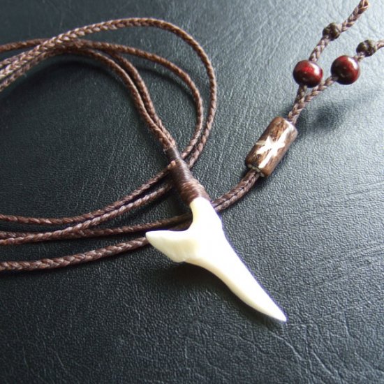 【表示現品】アオザメの前歯（約3.3cm）シンプルネックレス - 21069zhb