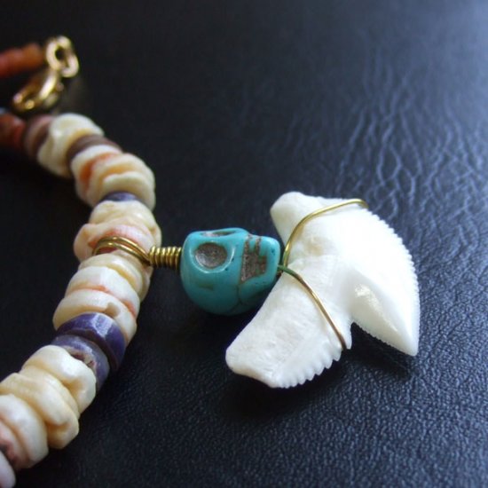 【表示現品】2.6cm タイガーシャークの歯 ビーズネックレス - 21095zhb