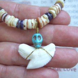 【表示現品】2.6cm タイガーシャークの歯 ビーズネックレス - 21095zhb