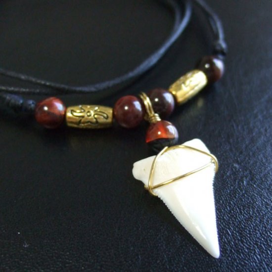 【表示現品】大型メジロザメの歯 ペンダント - 21101zhb