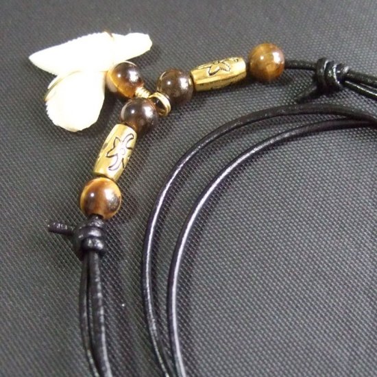 【表示現品】」イタチザメ（タイガーシャーク）の歯ネックレス 2.2 cm - 21125zhb