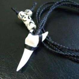 【表示現品】アオザメの前歯(約3.3cm)編みこみネックレス - 21143zhb  【表示現品】アオザメの前歯(約3.3cm)編みこみネックレス - 21143zhb