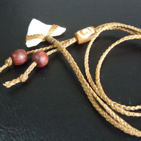 【表示現品】2.5.cm 大型オオメジロザメの歯ペンダント - 21180zhb