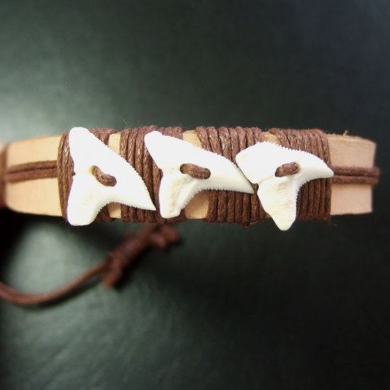 本物のサメの歯レザーブレスレット - 27004esw