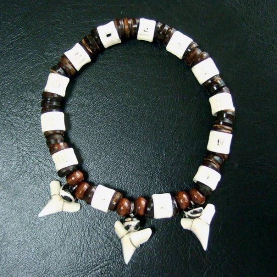 本物のサメの歯ブレスレット - 27038zhc