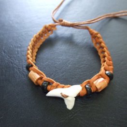 本物のサメの歯レザーブレスレット（茶） - 27055etk