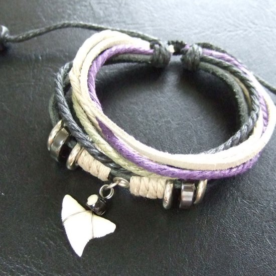 本物のサメの歯ブレスレット - 27083zhc