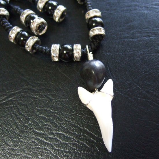 本物のサメの歯（マコシャーク）ブレスレット - 27101zhc
