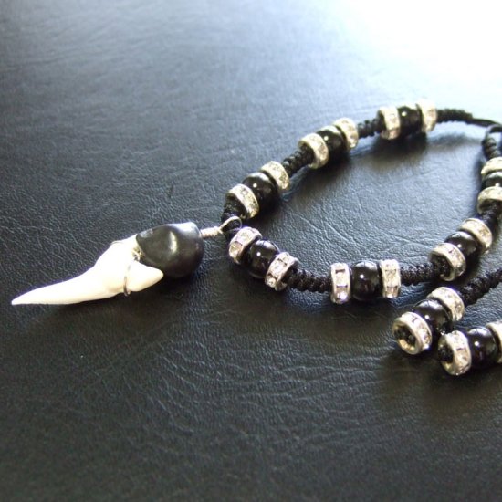 本物のサメの歯（マコシャーク）ブレスレット - 27101zhc