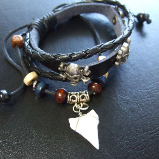 オーシャニック・ホワイトチップ　サメの歯 ブレスレット - 27105zhc