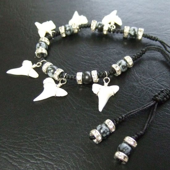 本物のサメの歯（アオザメ）ブレスレット - 27111zhb