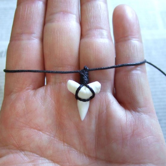 メジロザメ サメの歯コードブレスレット（下あご小） - 27157zhb